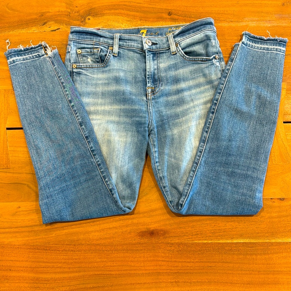 7 For All Mankind The Ankle Skinny Step Hem. Size 26.